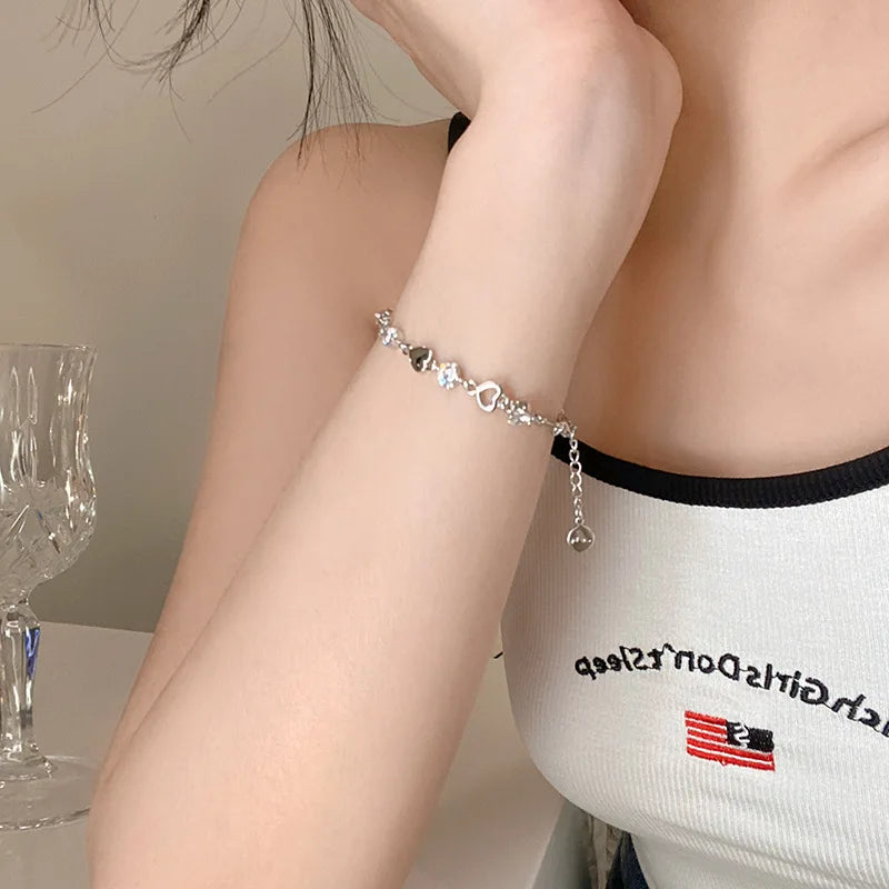 Bracelets for Women Korean Fashion Sweet Girls Sparkling Hollow Heart Delicate Chain Bracelet Party Jewelry Gifts